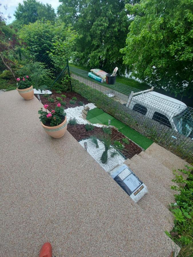 Apartman Residence Nabrezi Beroun  Bagian luar foto