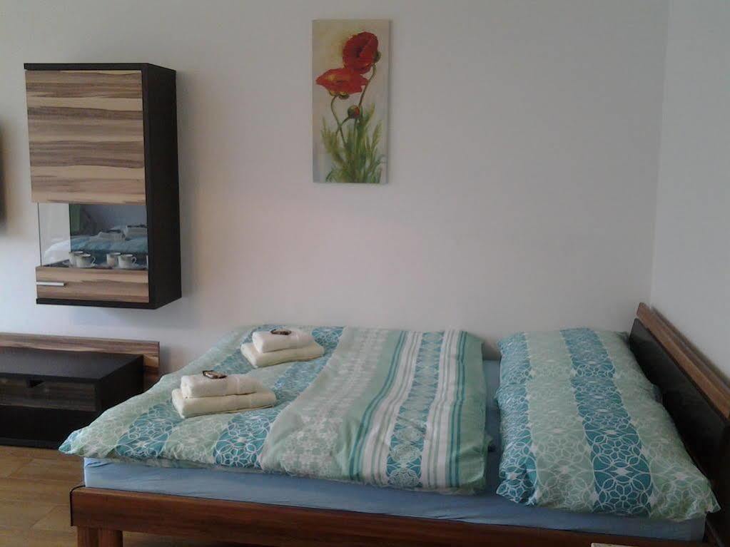 Apartman Residence Nabrezi Beroun  Bagian luar foto